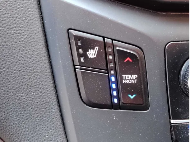 Car image 29