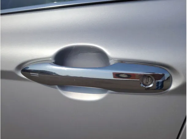 Car image 27