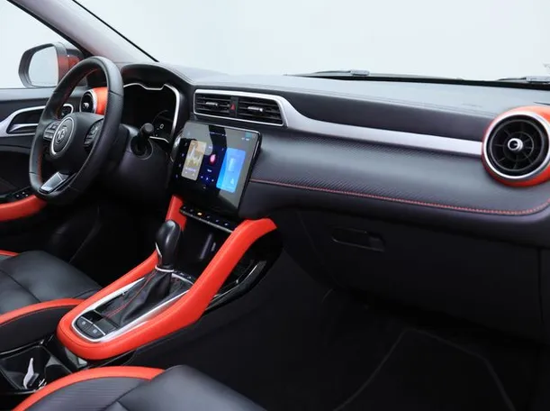 Car image 10