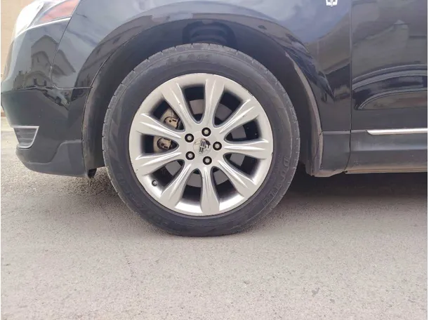 Car image 10