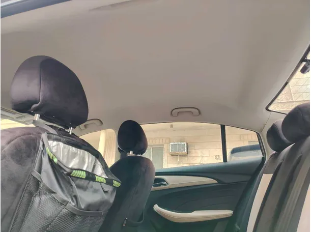 Car image 20