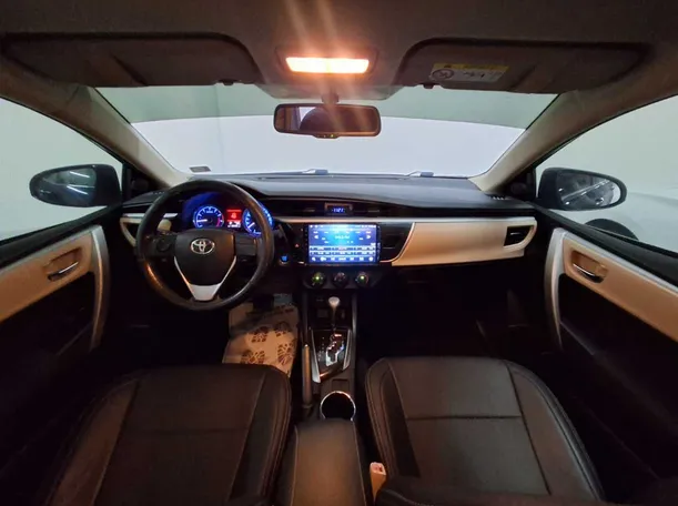 Car image 19