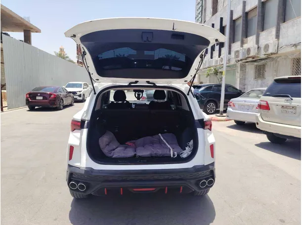 Car image 23
