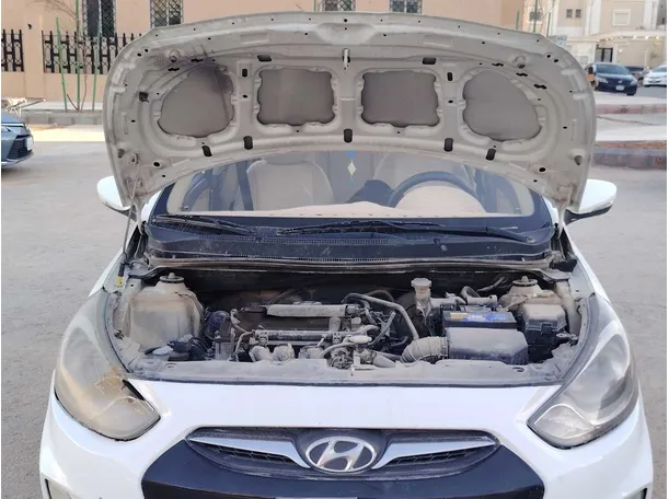 Car image 28