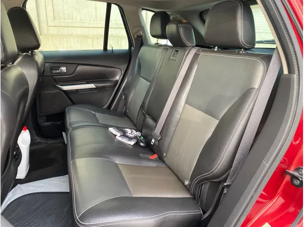 Car image 13