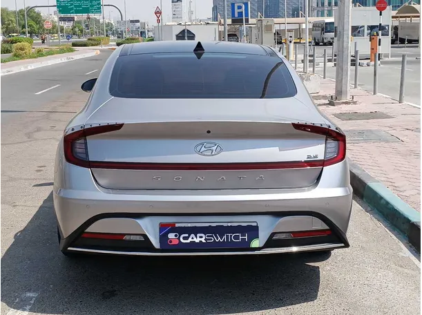Car image 6