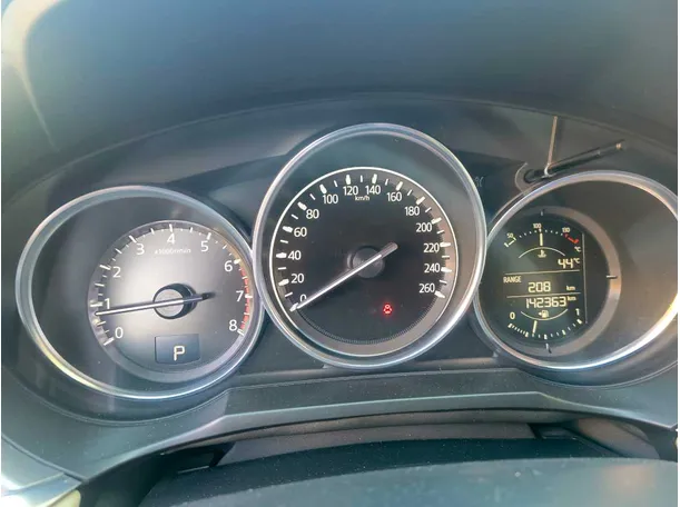 Car image 23