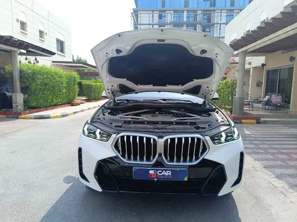 Car image 40