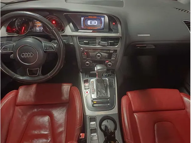 Car image 15