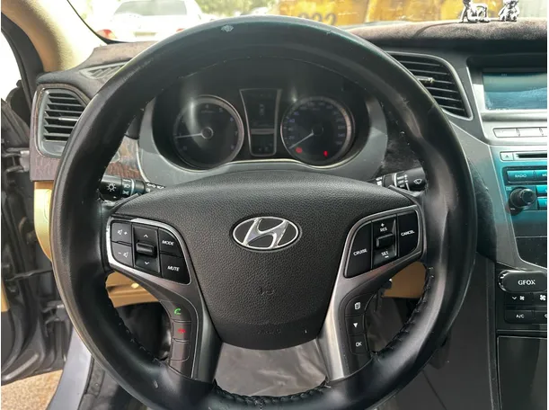 Car image 20