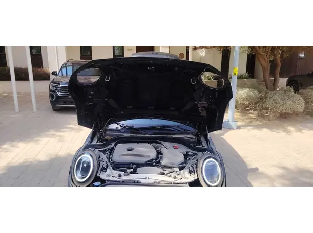 Car image 25