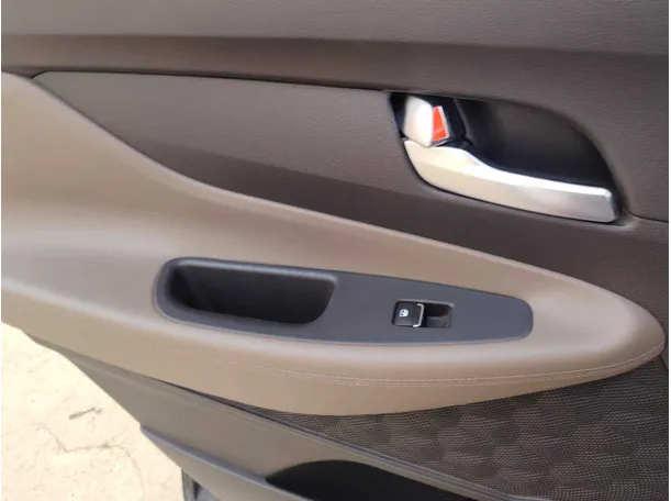 Car image 29