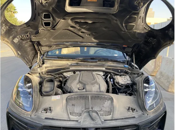 Car image 27