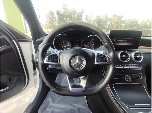 Car image 28