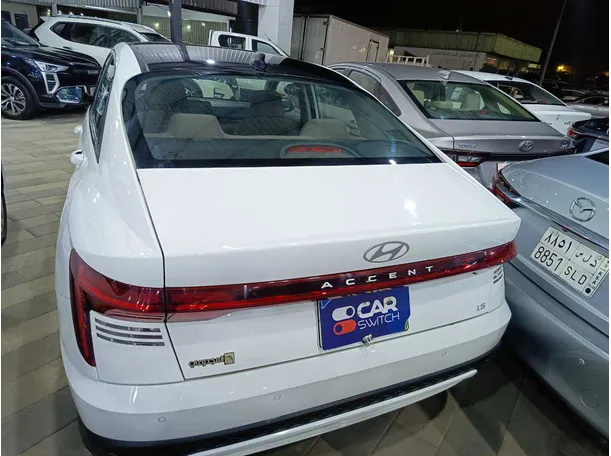 Car image 6