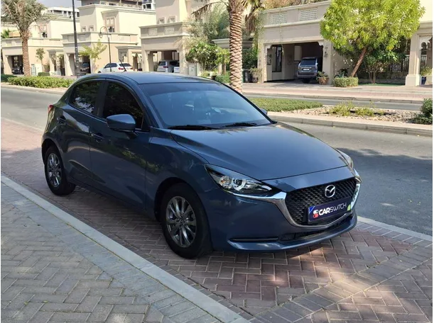 Car image 4
