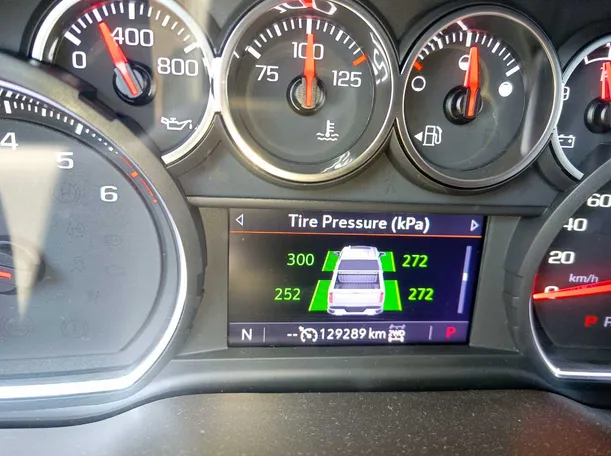 Car image 26