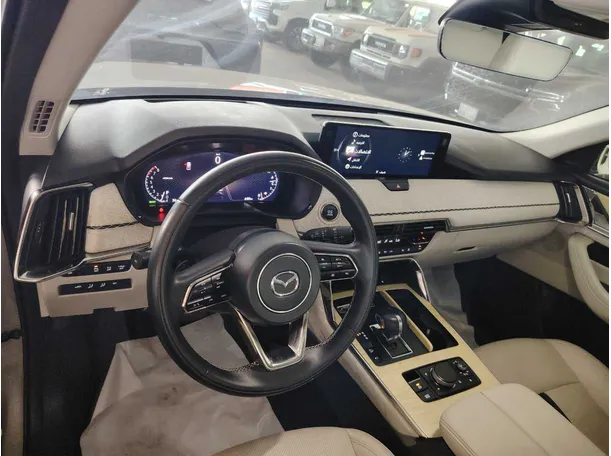 Car image 15