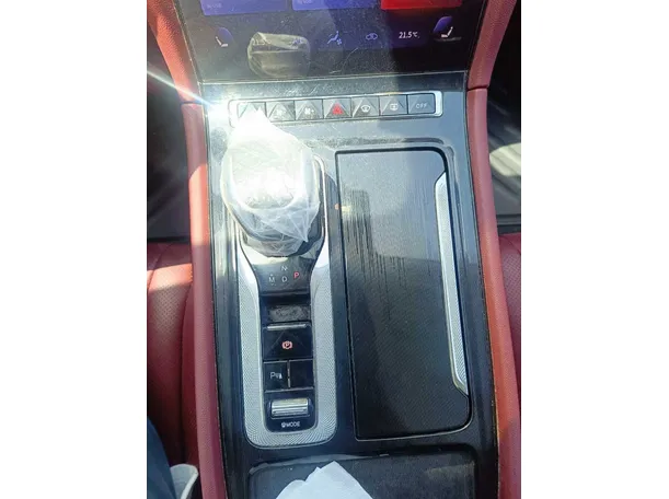 Car image 23