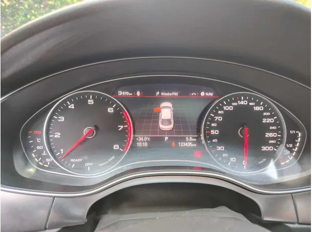 Car image 28
