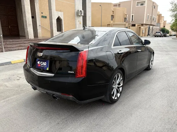 Car image 5