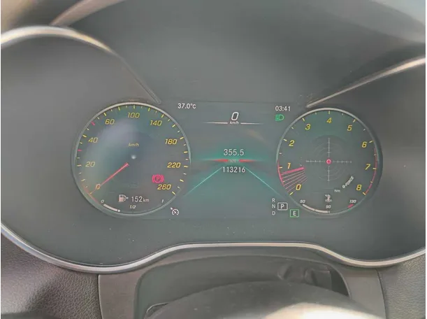 Car image 28
