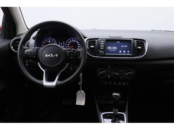 Car image 15