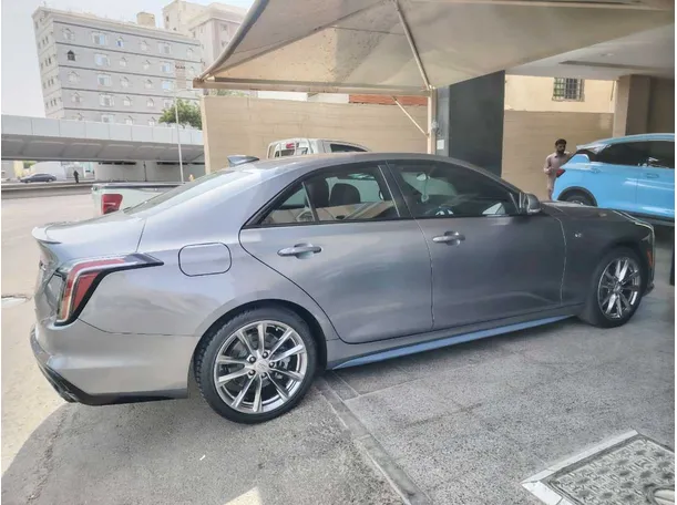 Car image 5