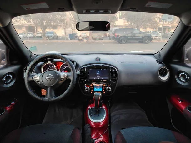 Car image 18
