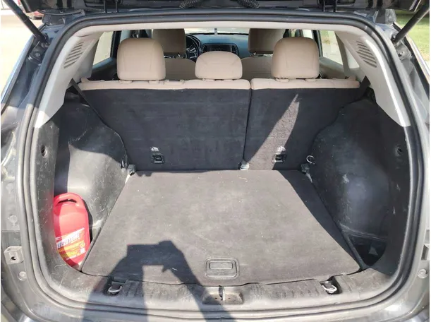 Car image 25