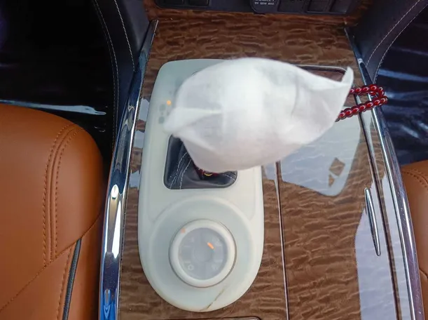 Car image 23