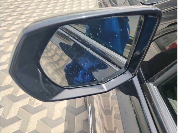 Car image 36