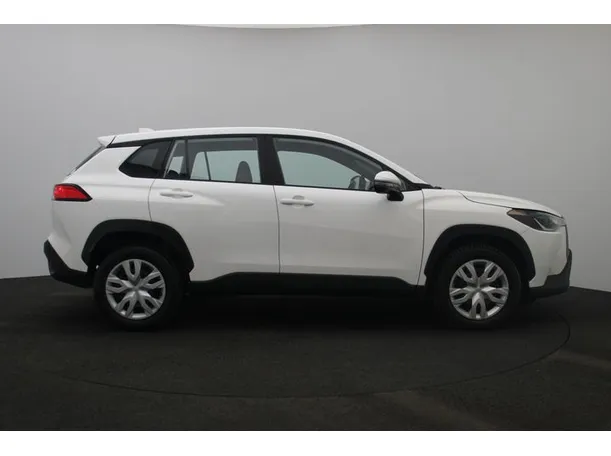 Car image 13