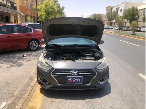 Car image 25