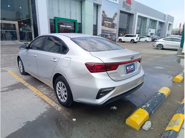 Car image 7