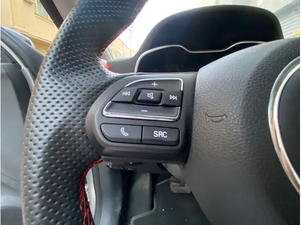 Car image 21