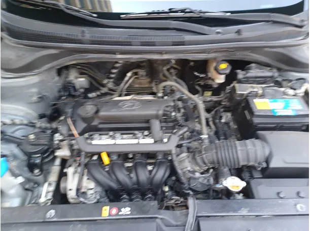 Car image 25