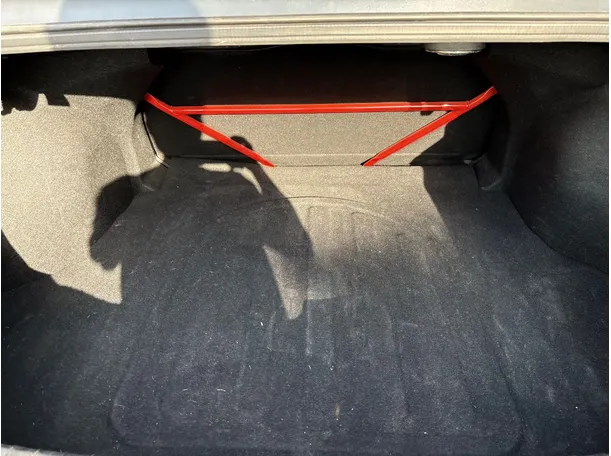 Car image 26