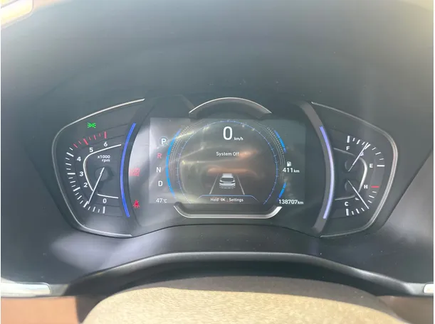 Car image 19