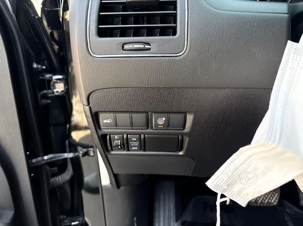Car image 28