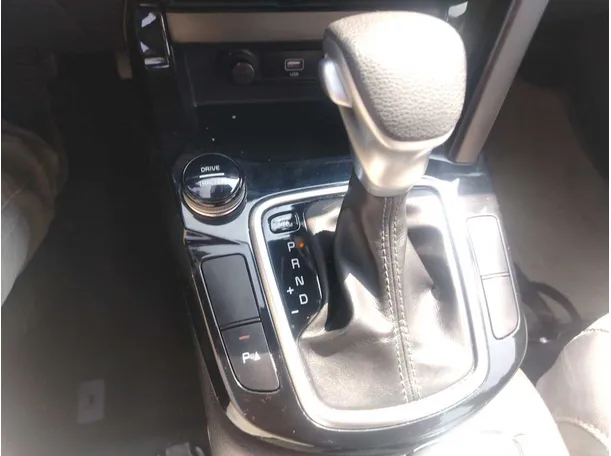 Car image 32