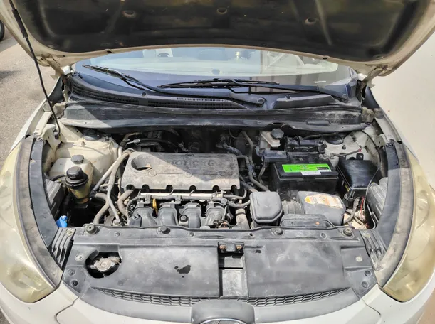 Car image 25
