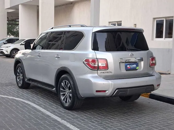 Car image 7