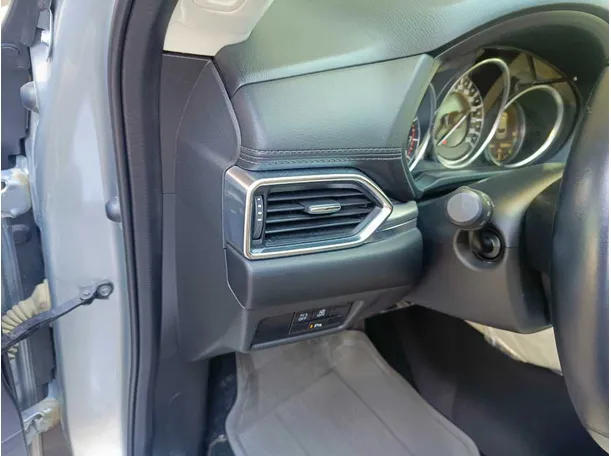 Car image 34