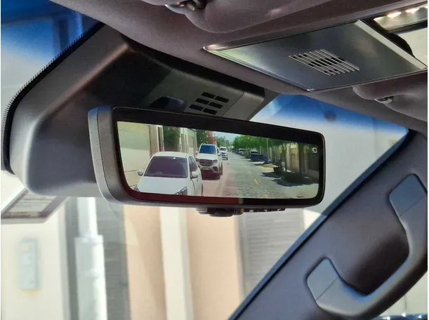 Car image 23