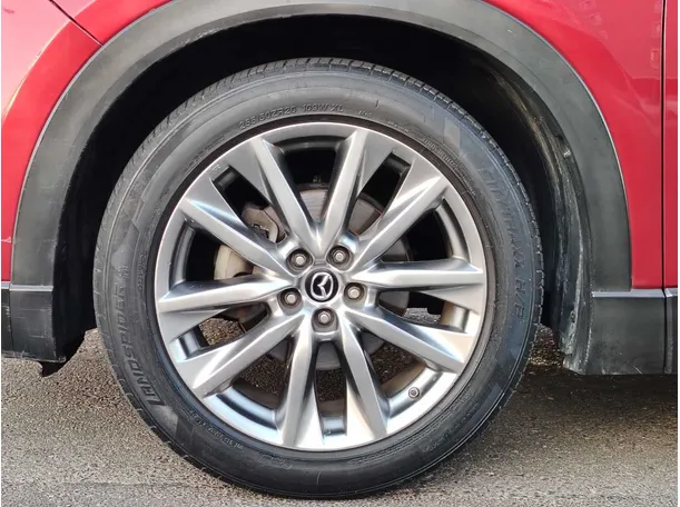 Car image 9