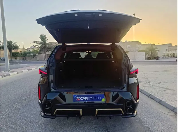 Car image 26