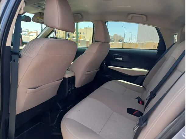 Car image 14