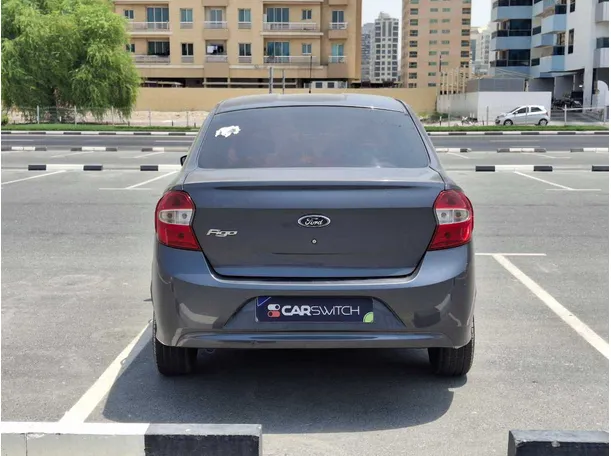 Car image 6
