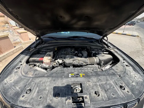 Car image 30